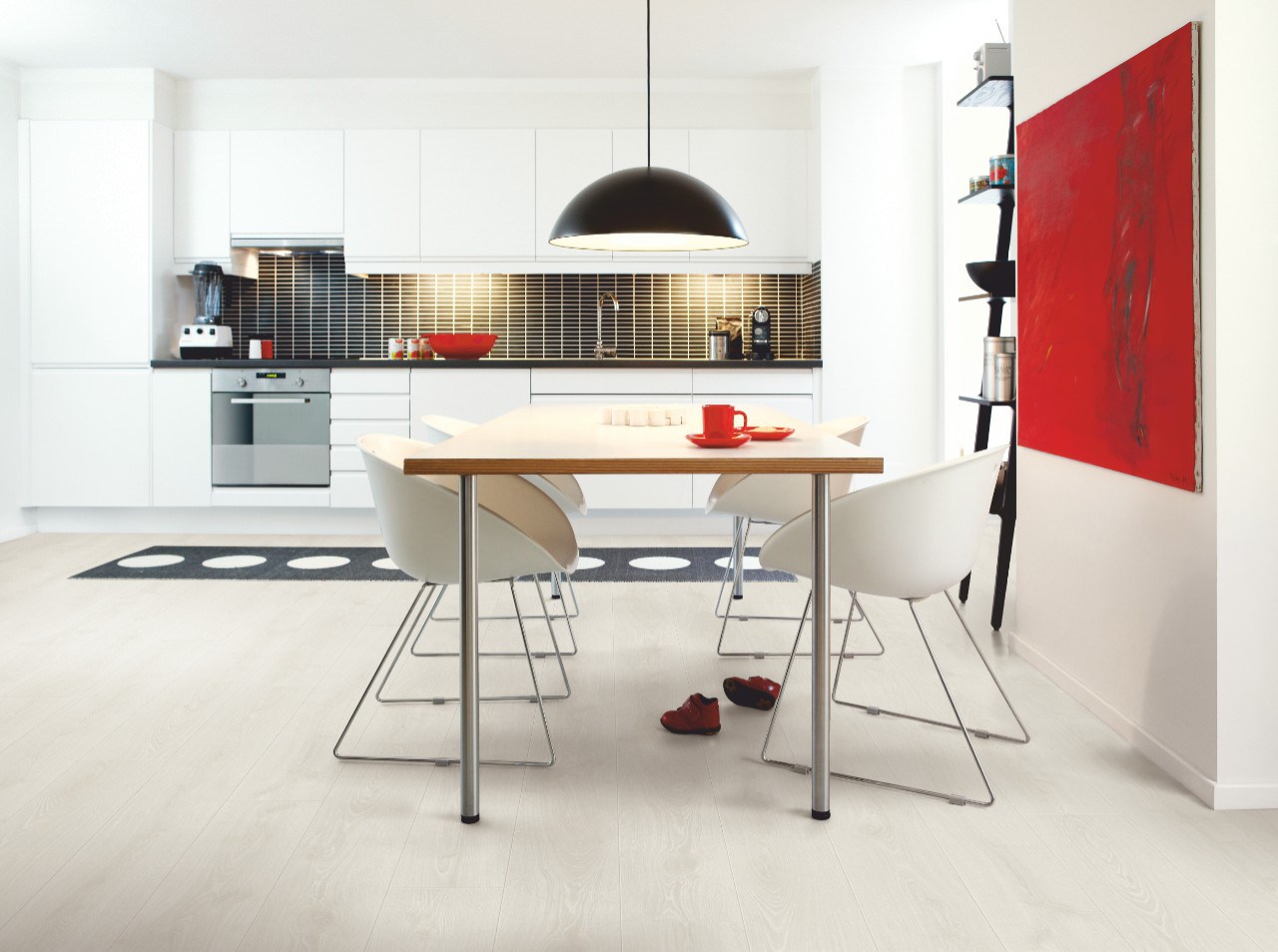 Ламинат Pergo Skara Pro 12 Дуб Морозный белый L1250-03866 1380×190×12 фото в интерьере